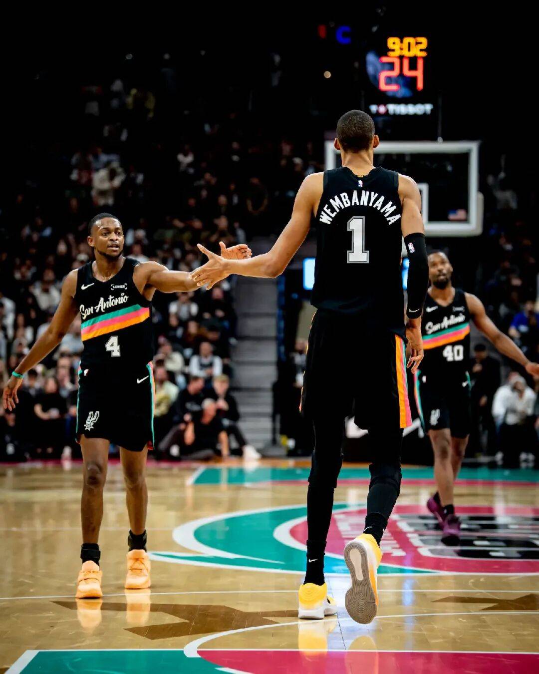 开云-国际比赛日迈阿密热火备战NBA常规赛，门线救险细节曝光，球迷炸锅，纪律约束更严格的简单介绍