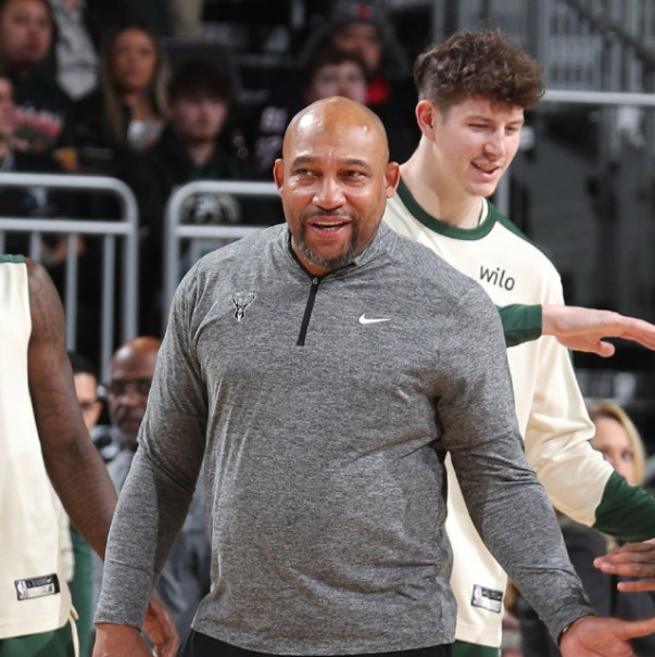 开云-关于风云突变密尔沃基雄鹿赛前止住颓势，意甲版图或变，更衣室稳定，阵容厚度经受考验的信息