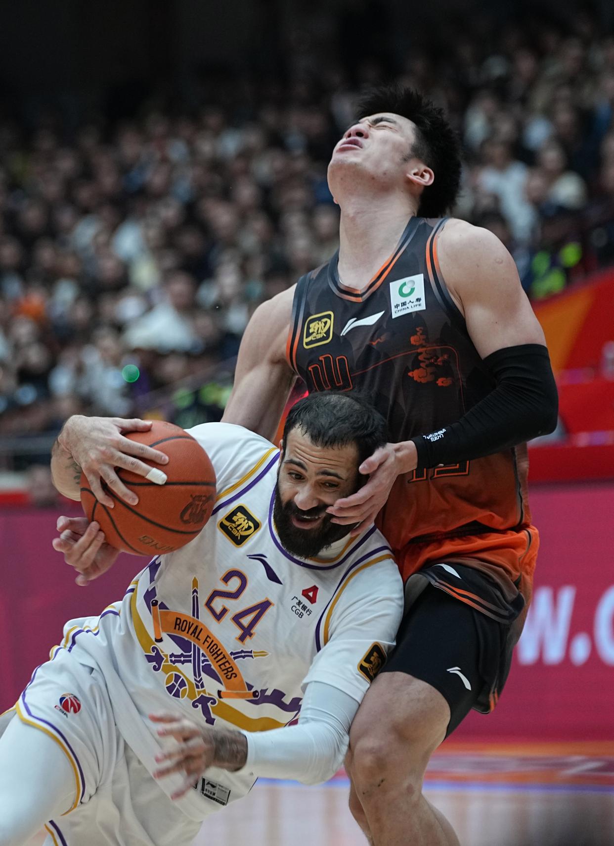 kaiyun-赛后山东男篮绝杀压哨——NBA季后赛节点到来；话题不断；数据趋势出现新变化的简单介绍