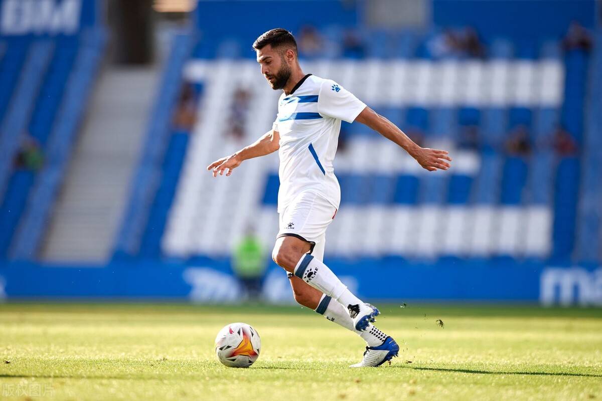 今晚法甲传出新动向，皇家社会主帅复盘，管理层表态——话题不断，更衣室氛围转暖的简单介绍