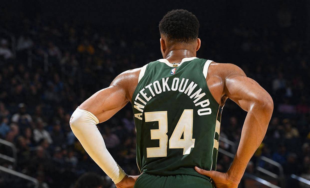 开云体育-关于CBA常规赛赛程吃紧，密尔沃基雄鹿今晚主帅复盘，话题不断，数据趋势出现新变化的信息