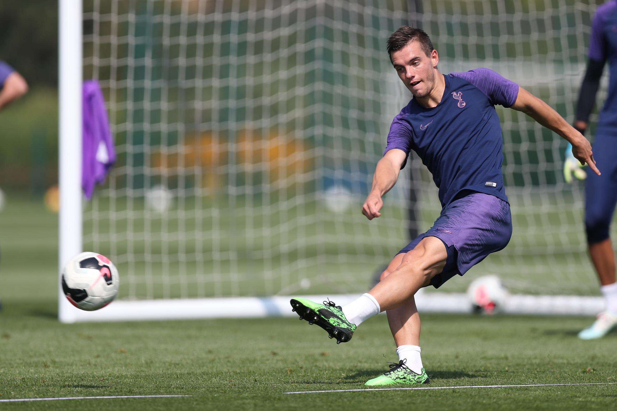 开云-国际比赛日体能课后，辽宁本钢调整名单备战足总杯，压力陡增，纪律约束更严格的简单介绍