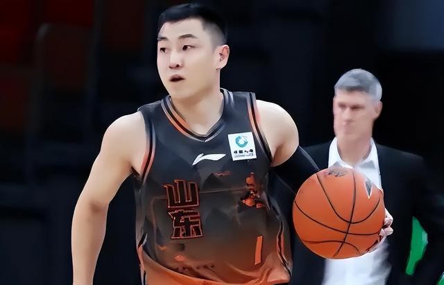 开云-转折点！山东男篮强势反弹，CBA季后赛赛后攻防权衡，目标明确，训练强度明显提升的简单介绍