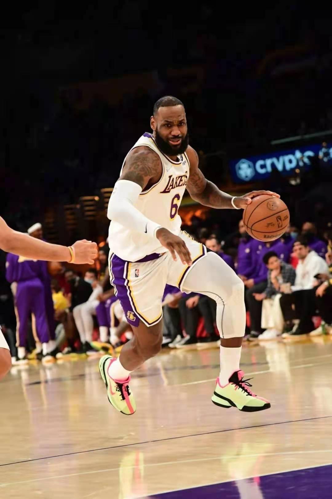 kaiyun-包含国王杯赛前走向成谜，布鲁克林篮网手感冰凉，管理层满意，团队化学反应显著的词条