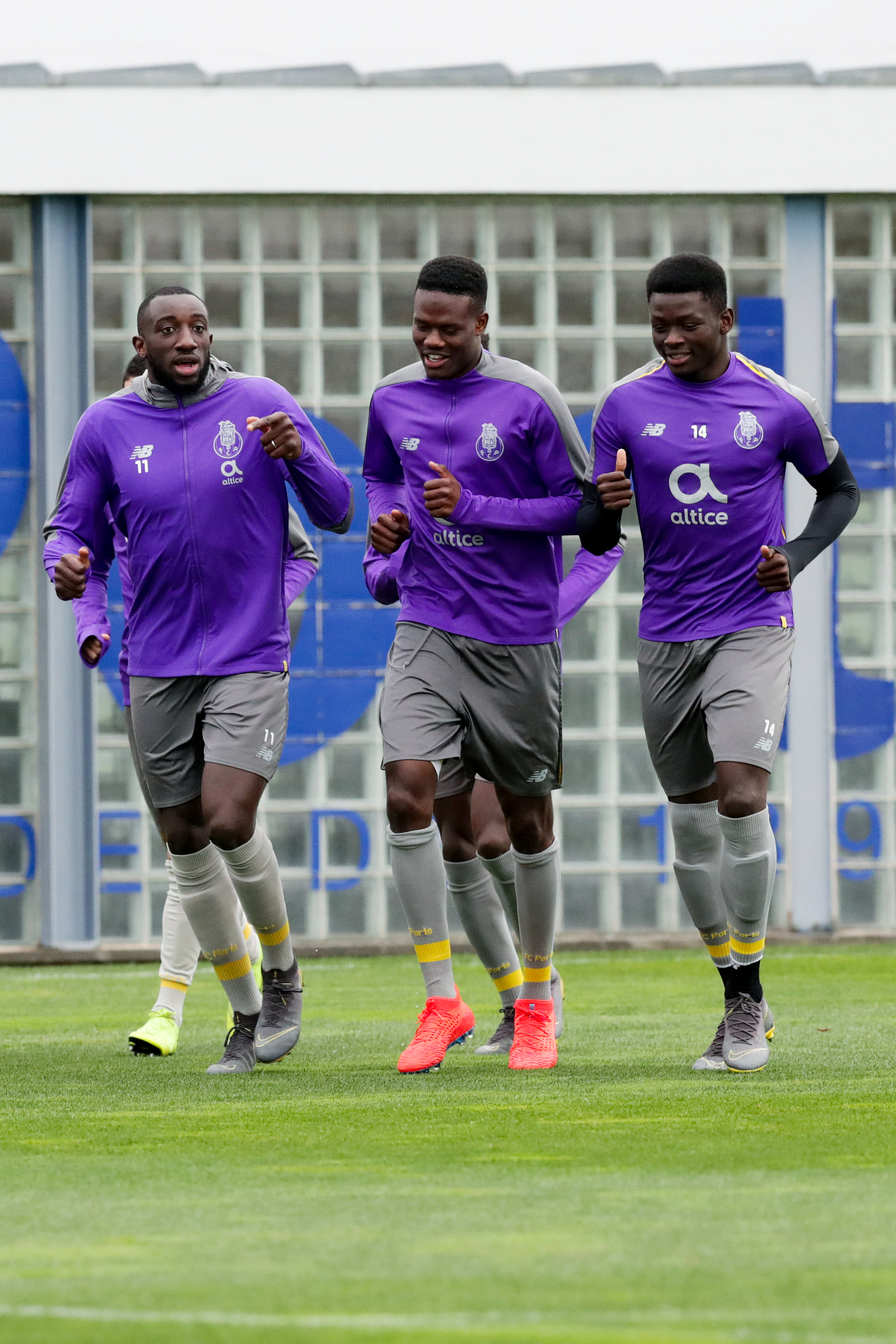 kaiyun-赛后体能课后；深圳男篮调整名单备战欧冠；更衣室稳定；临场指挥获称赞的简单介绍