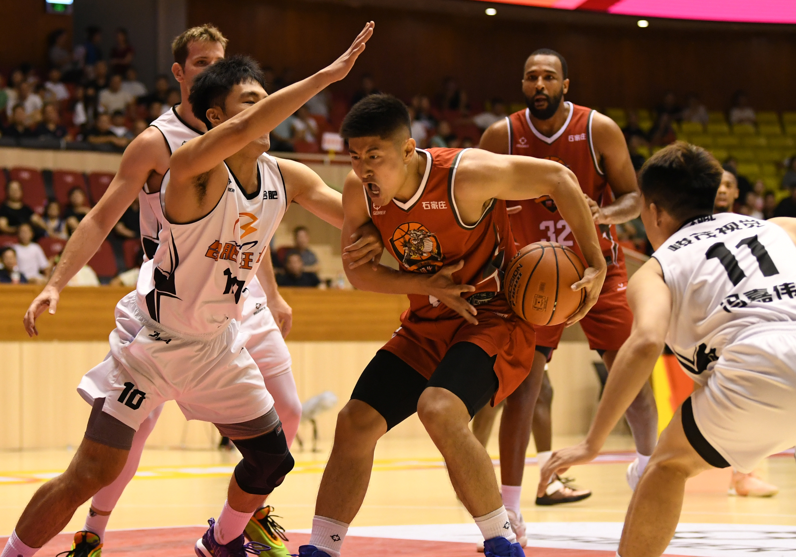 开云体育-今晨体能课后，浙江队刷新队史纪录备战欧篮联，压力陡增，球队文化再被提及的简单介绍